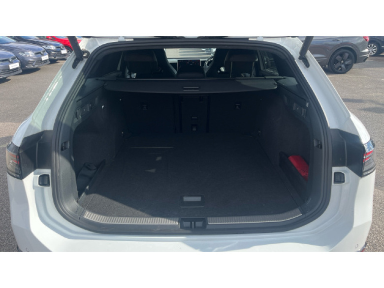 Volkswagen Passat 1.5 eTSI R-Line 5dr DSG Petrol Estate